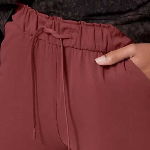 Lululemon Keep Moving 7/8 Pants - Picture 6 of 9